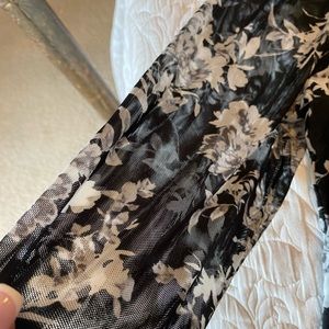 NWOT.Lane Bryant mesh top, ruched front body, mesh sleeves.Key hole front.18/20